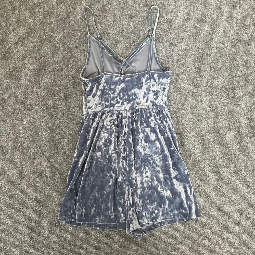 American Eagle Blue Crushed Velvet Romper Sleeveless V-Neck Strappy Back Small - Picture 4 of 8